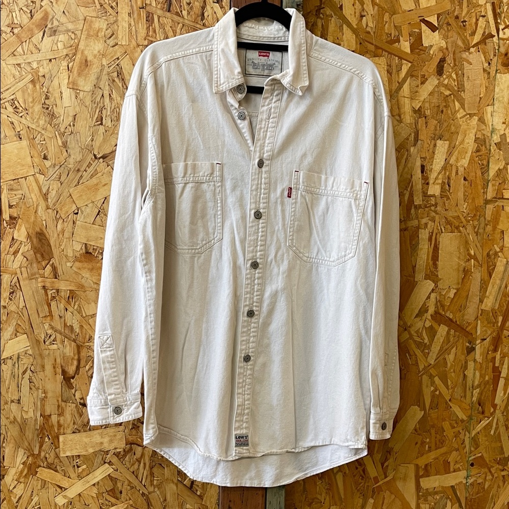 Levi's Cream Long-Sleeve Button-Down Shirt